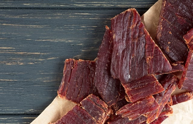 Ordenan recall de carne seca en EEUU por posible contaminación por listeria