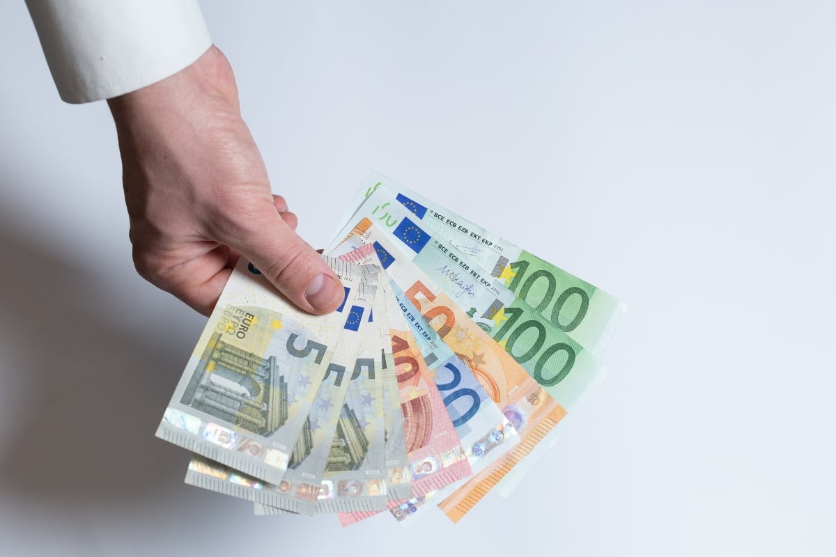 5 errores comunes al gastar dinero y cómo evitarlos