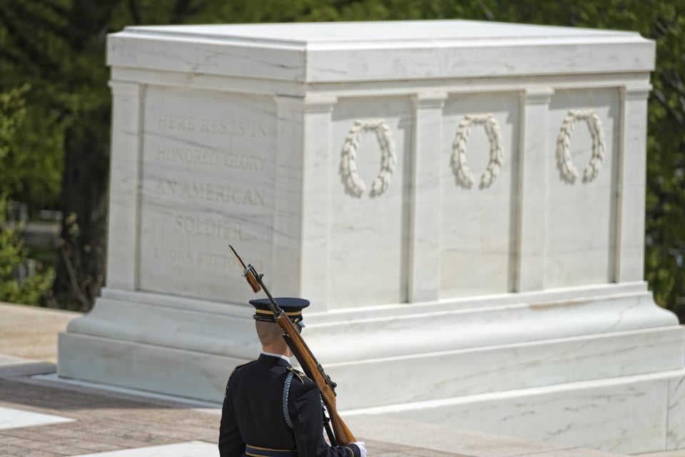 tomb of the unknown soldier