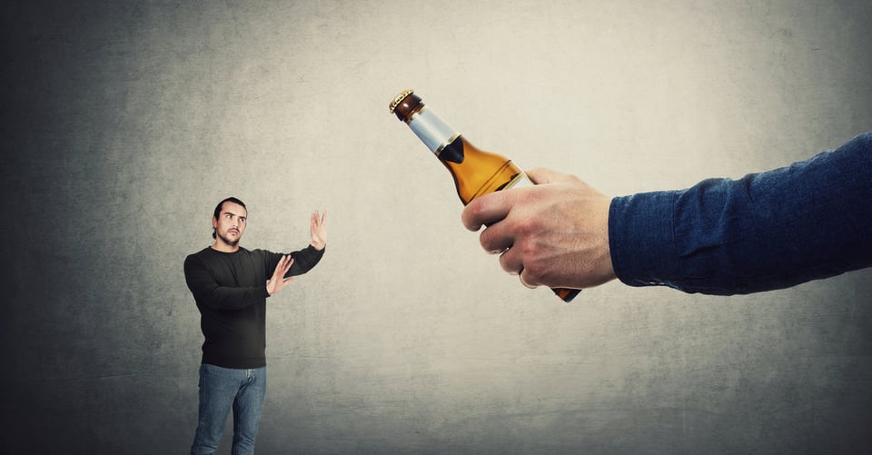 Cómo reducir tus hábitos con el alcohol después de las fiestas featured image