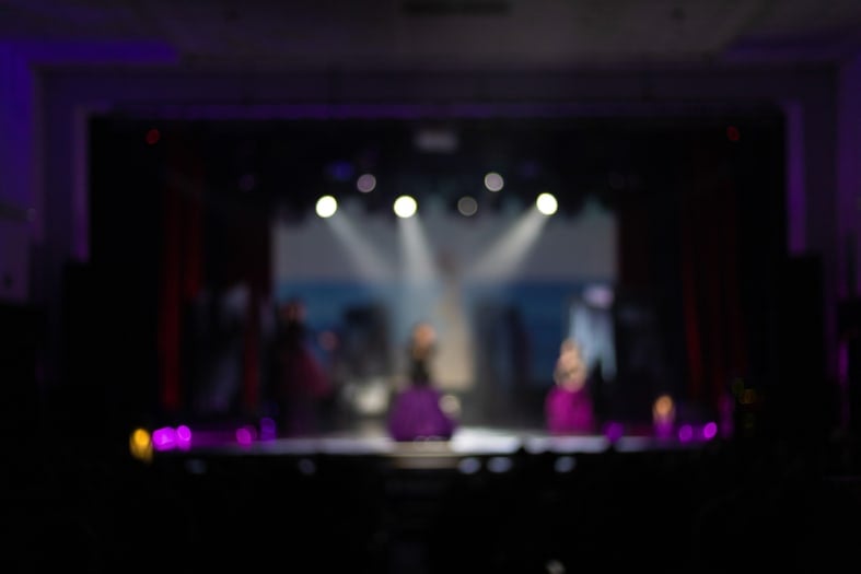 He died on stage! New details about what happened to singer Mikaben