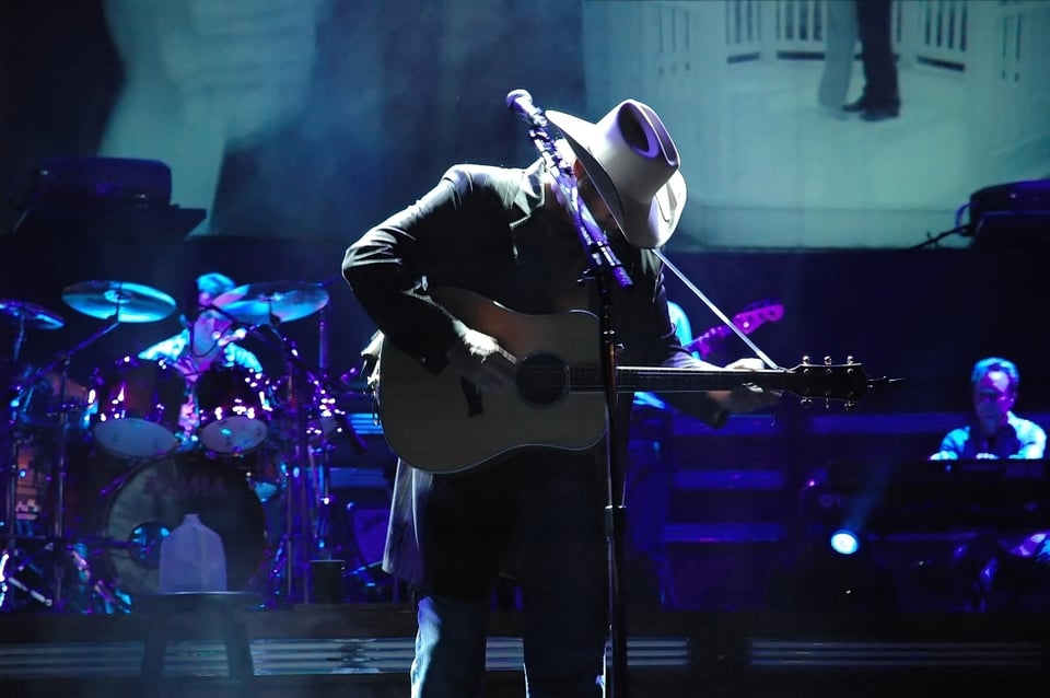Concert, guitar, entertainment, celebrities, MundoNOW