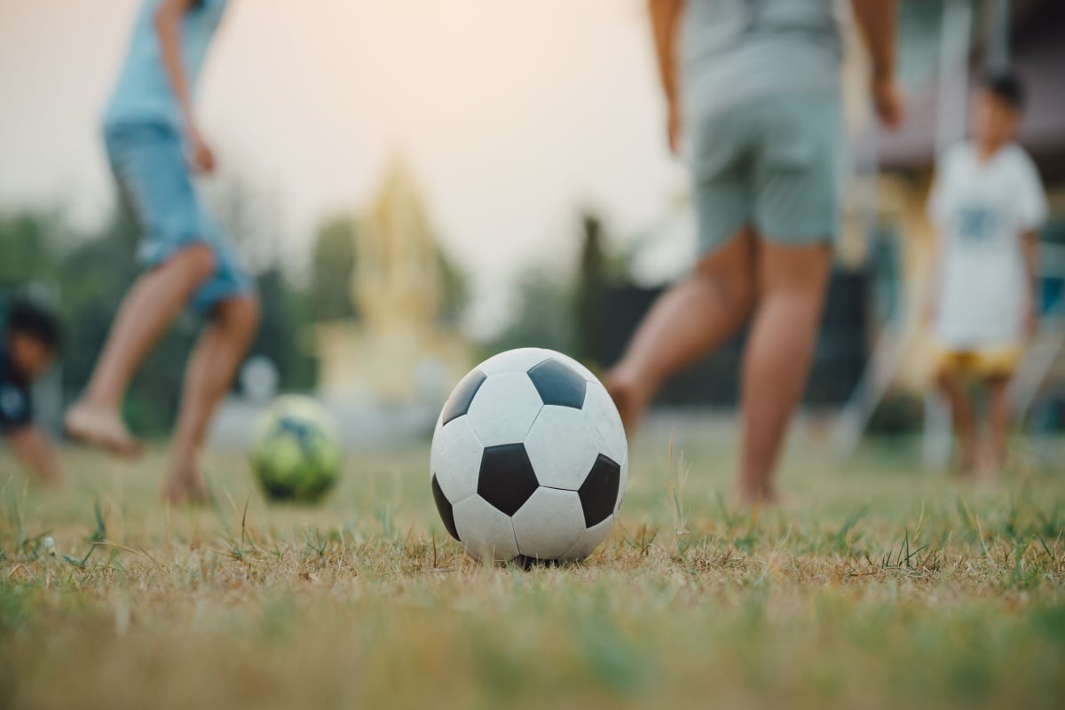 Muere un futbolista en pleno partido, se sentía ‘indispuesto’ antes de jugar