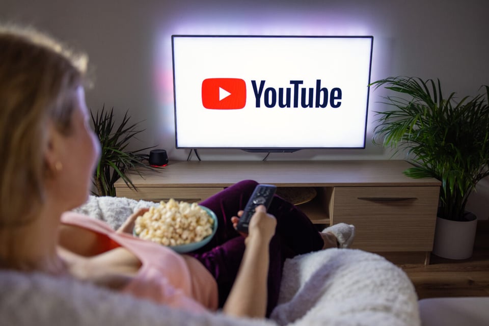 devices, tv, cell phone, Money, MundoNOW