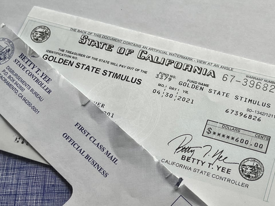 California enviará cheques de estímulo de hasta $1,100 este martes