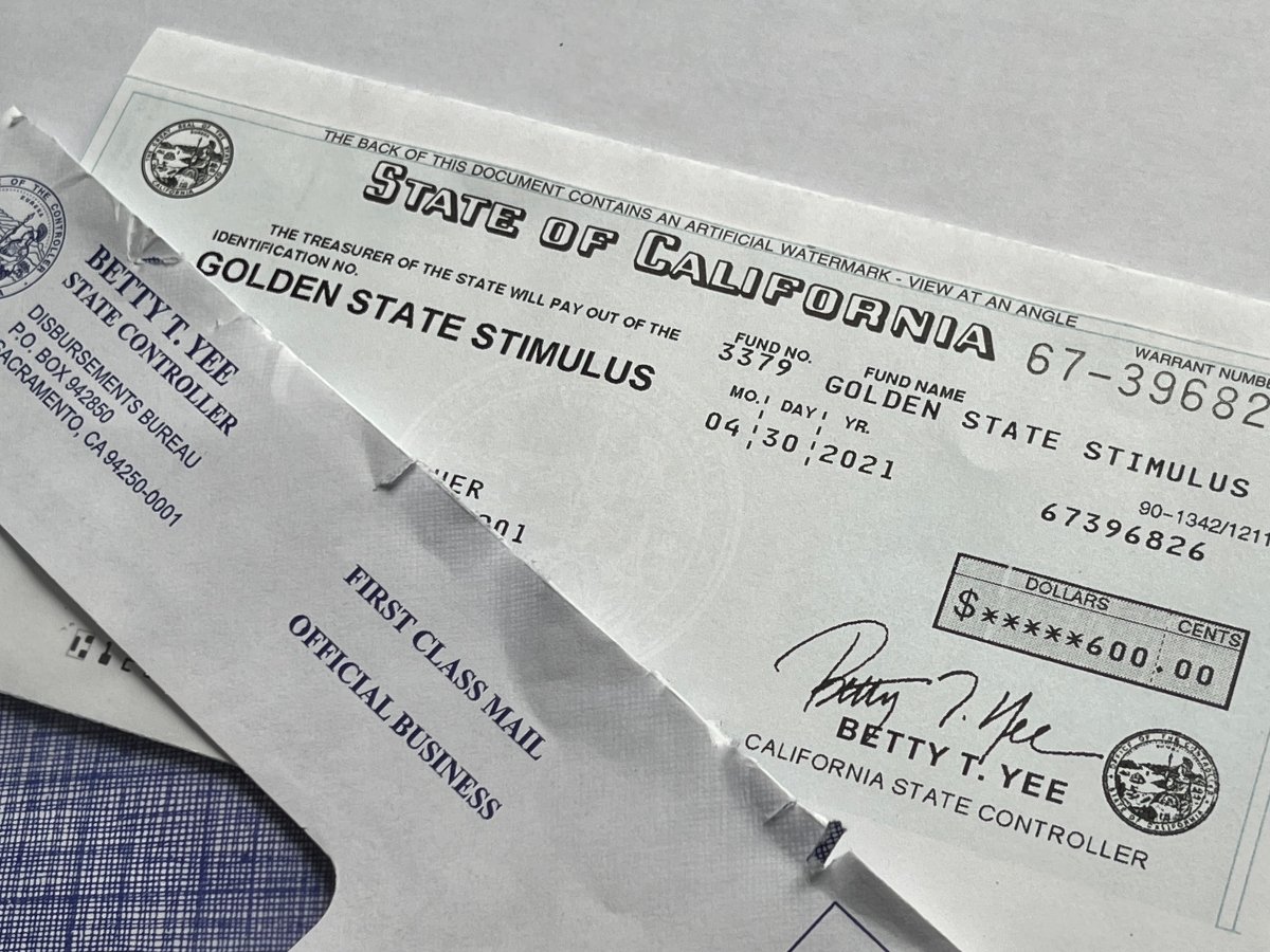 California enviará cheques de estímulo de hasta $1,100 este martes