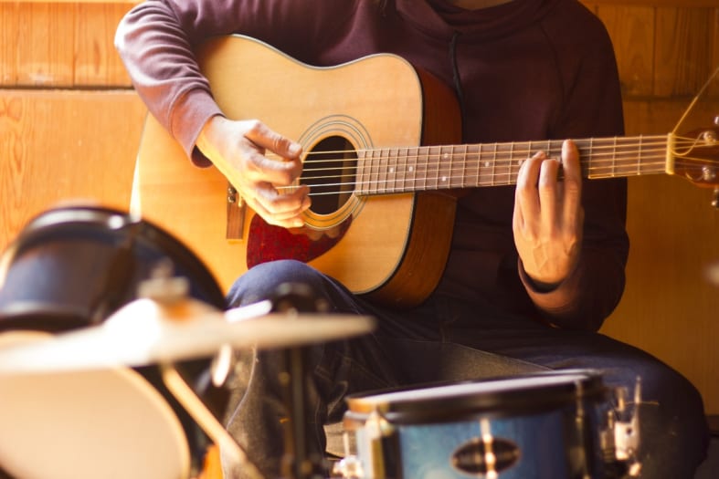 Musician dies of a heart attack while he’s with a woman