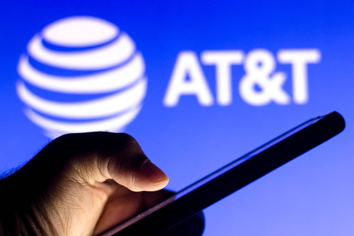 Reportan interrupción de servicio de AT&T y Verizon en todo el país
