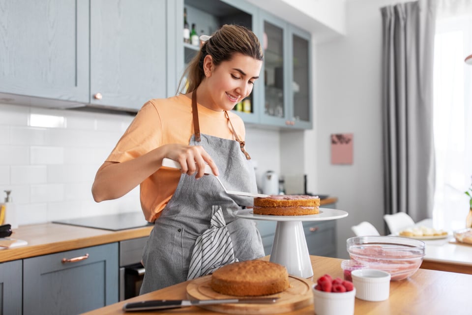 Nuevas tradiciones navideñas, mujer, repostería, cocina, vacaciones, MundoNOW