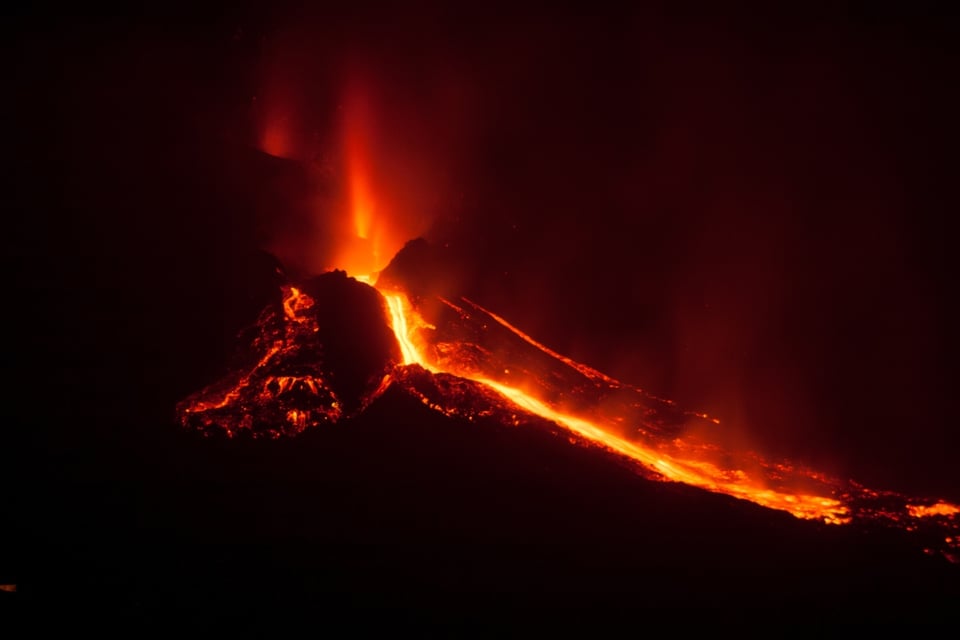 Erupción volcánica, Islandia, volcán, evacuaciones, MundoNOW