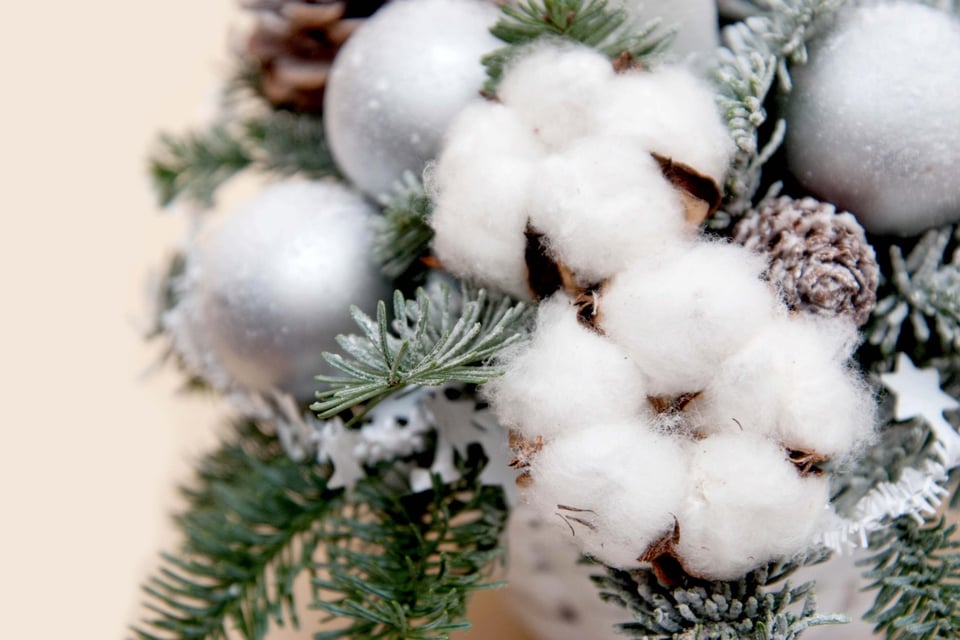 home decor, holidays, pine tree, cotton balls, MundoNOW