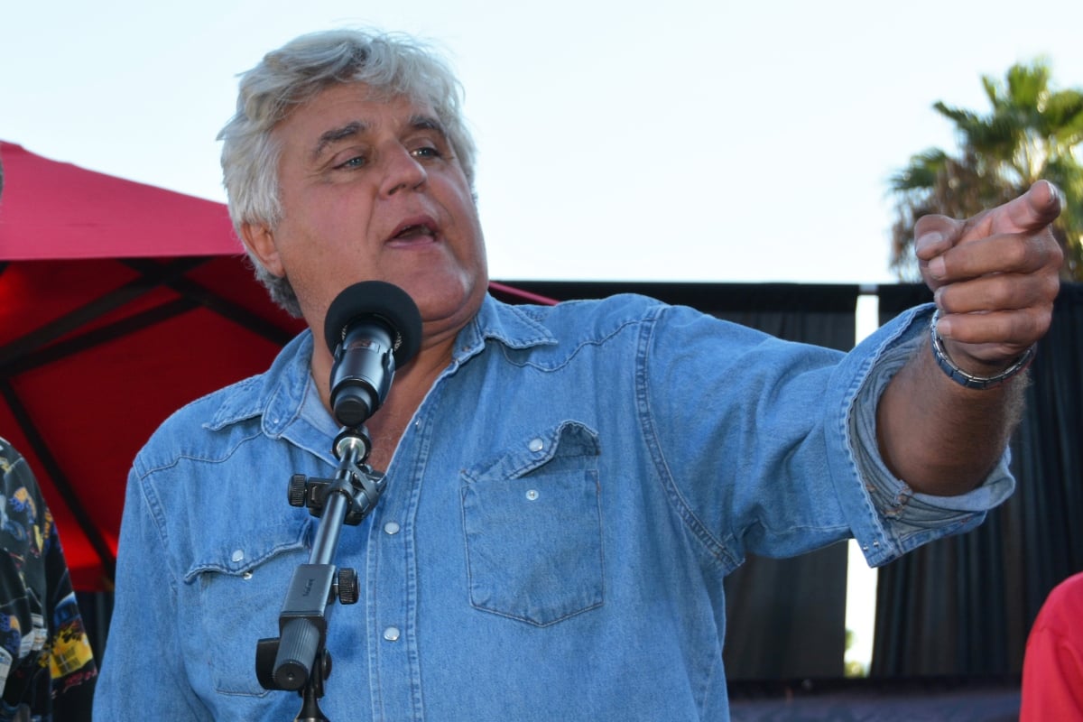 El comediante Jay Leno sufre graves quemaduras en accidente