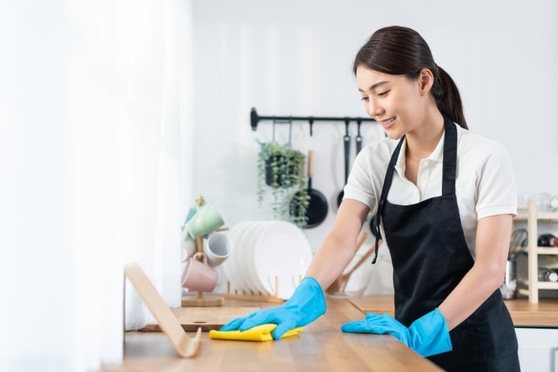 TikTok user explains how to earn $2,000 a day cleaning houses