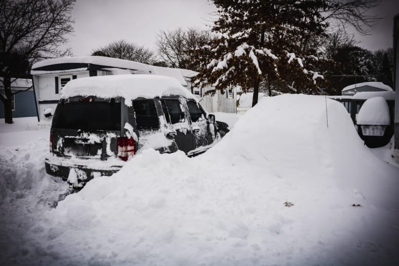 Final video of a woman who froze to death trapped in her car (VIDEO)
