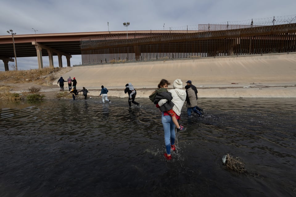 Texas arrests illegal smuggling: More migrants killed