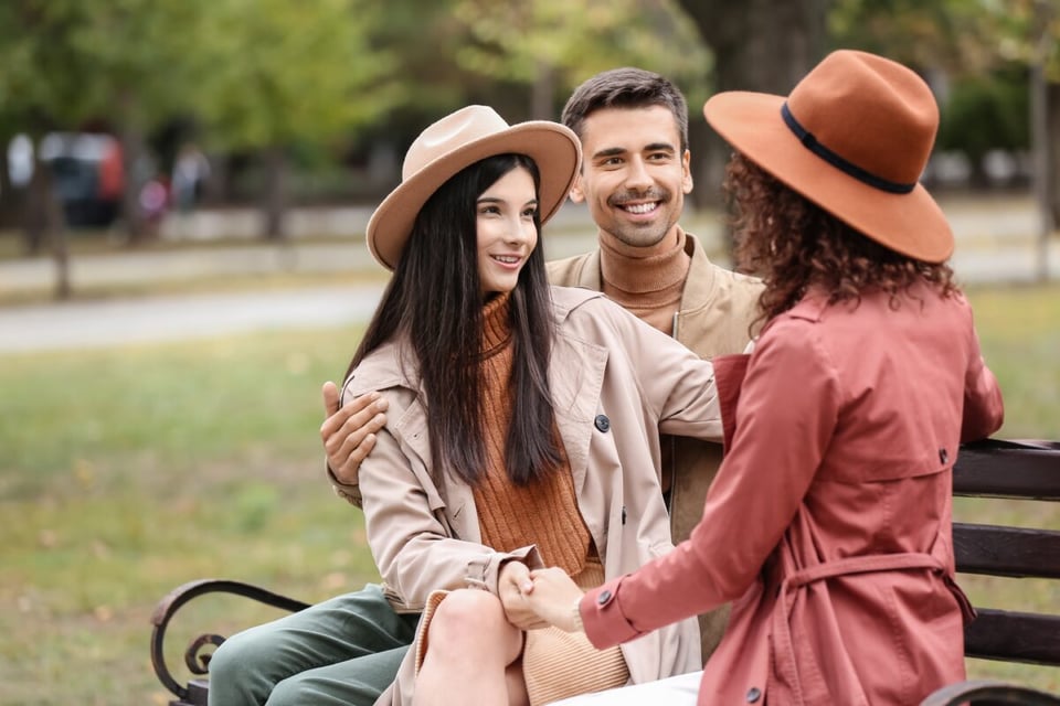 amigos, parque, hablando, amor, amistad