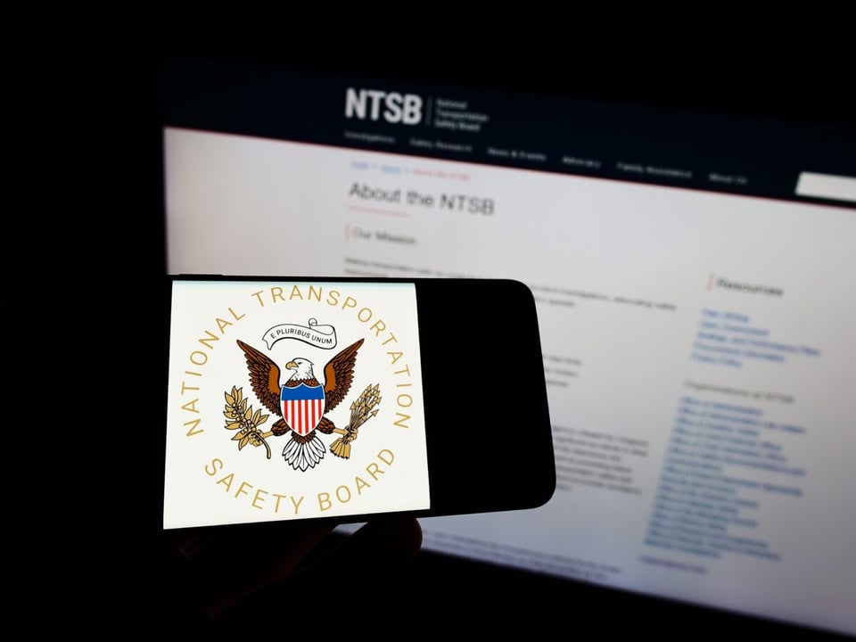 NTSB en pantalla de teléfono