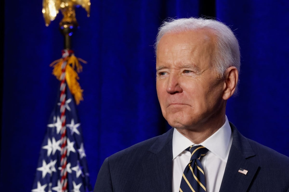 Juez anula el programa de préstamos estudiantiles del presidente Biden