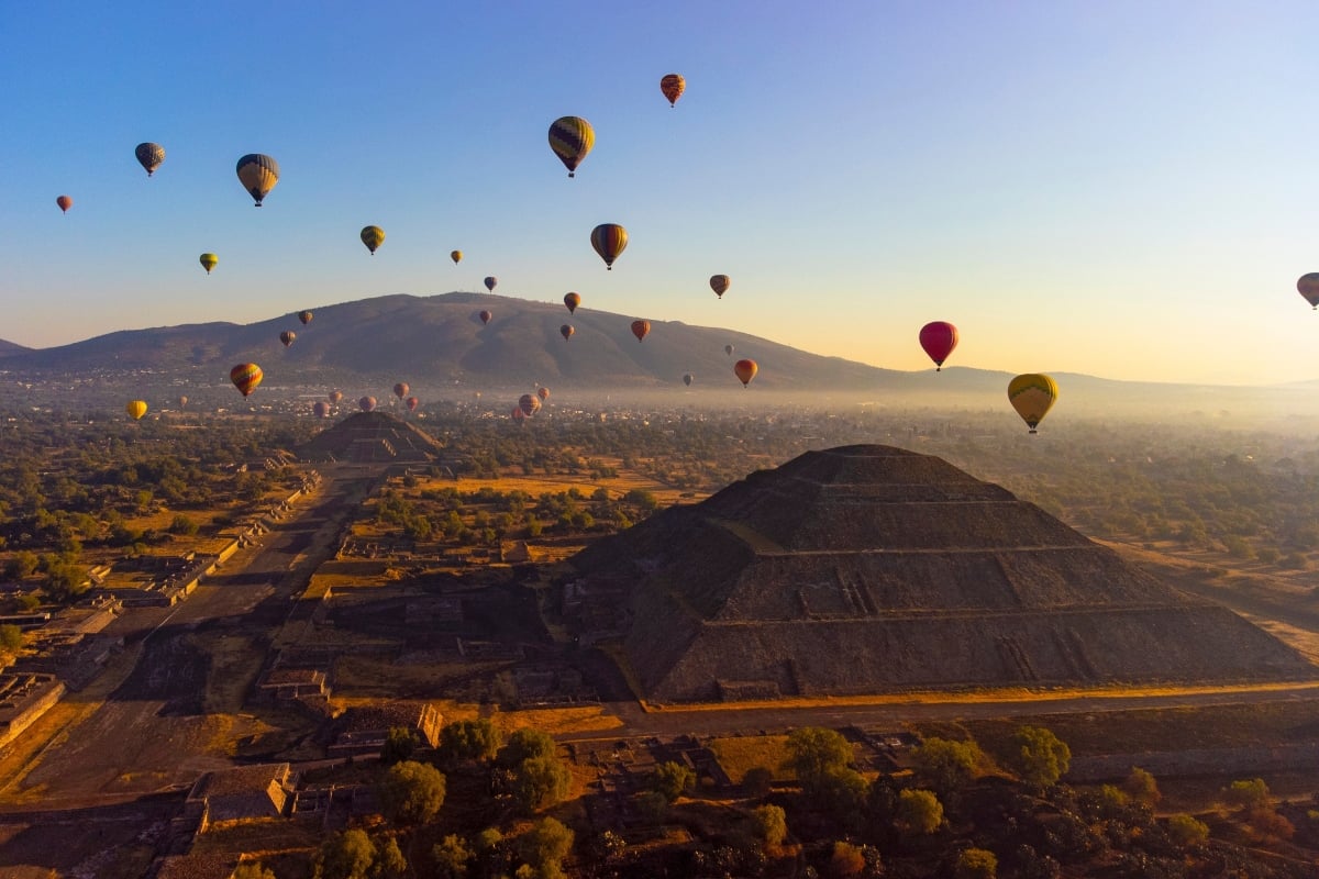 Globo aerostático desploma Teotihuacán