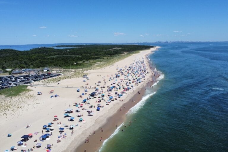 Tragedia en playa en pleno fin de semana del memorial