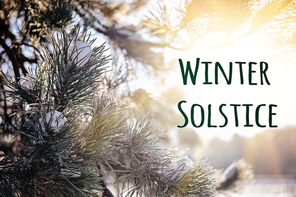 Celebra el solsticio de invierno con estas tradiciones únicas featured image