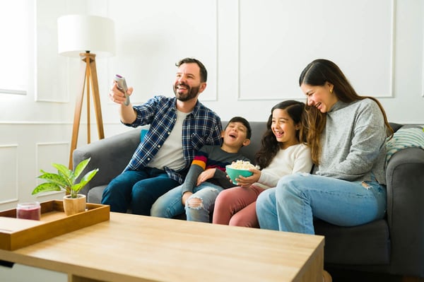 Pioneros de la comedia: 4 comediantes hispanos icónicos y sus legados