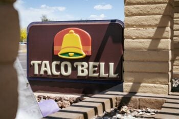 Taco Bell cierra restaurante