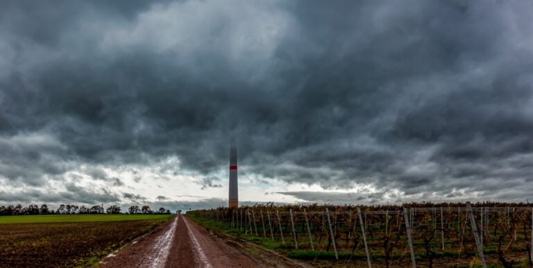 Reportan múltiples tornados en el sureste de EEUU, piden tomar sus precauciones