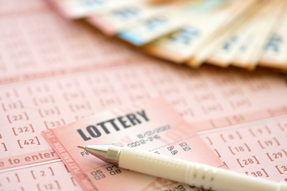 lottery, loterías, dinero, dólares, suerte
