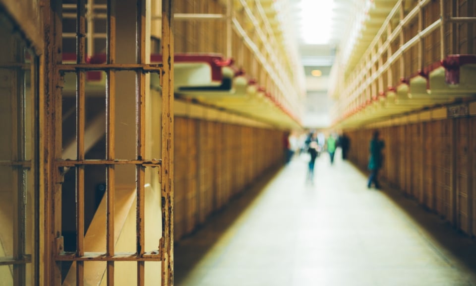 Alertan sobre la fuga de peligrosos criminales de cárcel en Georgia featured image