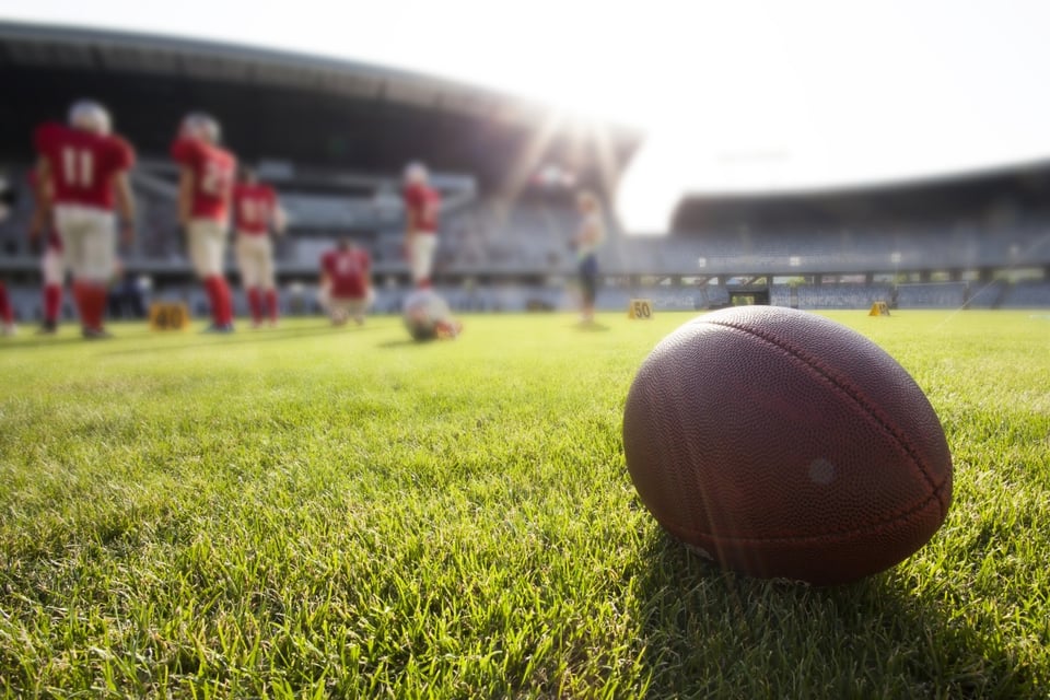 Tiroteo en juego de fútbol americano deja saldo mortal