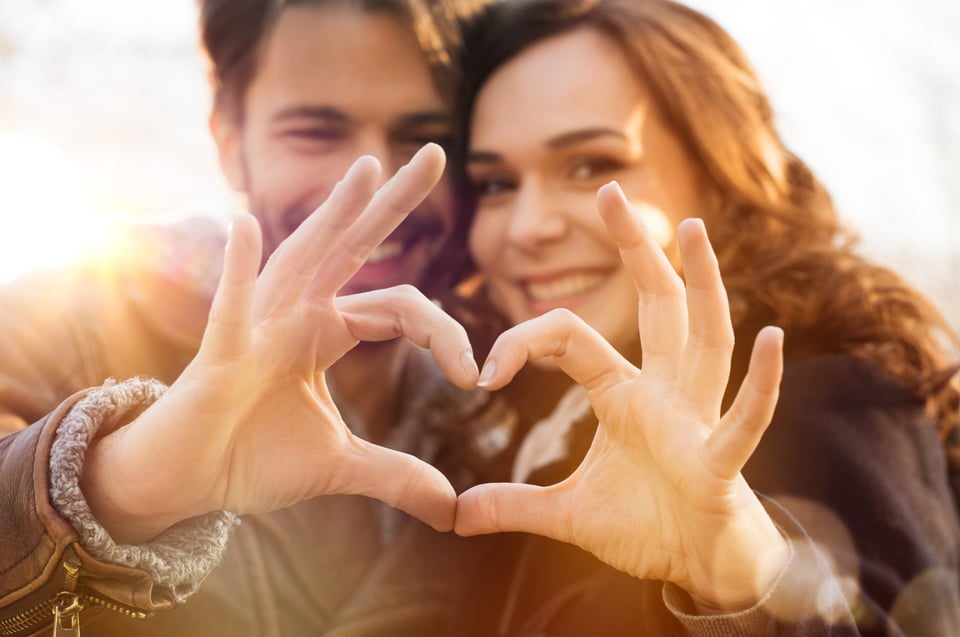 5 cosas de los hombres que atraen a las mujeres
