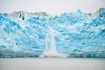 Glaciar se derrumba el Alaska