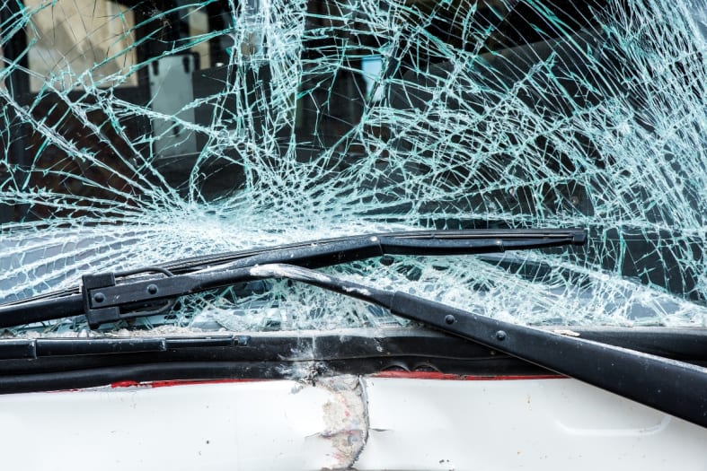 Bus accident leaves 19 dead and more than 10 injured