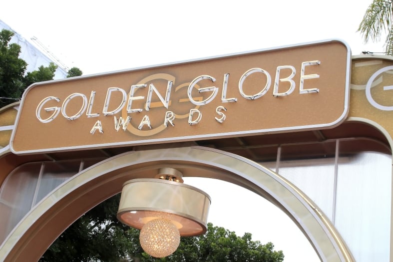 Salma Hayek dazzles fans on the Golden Globes red carpet (PHOTOS)