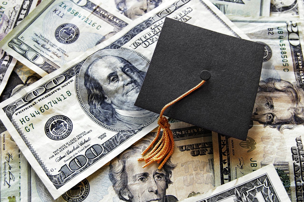 Taxes: ¿Puedo reclamar una deducción por intereses de préstamos estudiantiles?