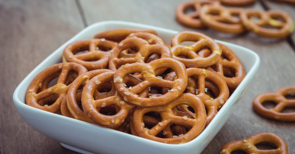 Unos pretzels, que forman parte de las comidas no buenas