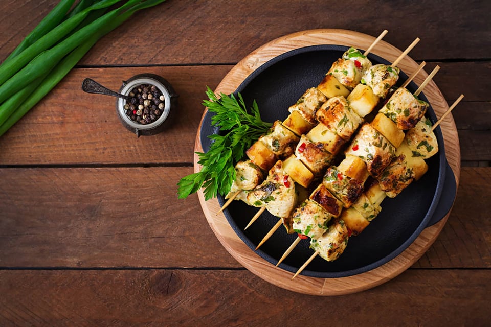 Recetas cubanas, mojo, pollo, brochetas, barbacoa latina, asar con toque latino