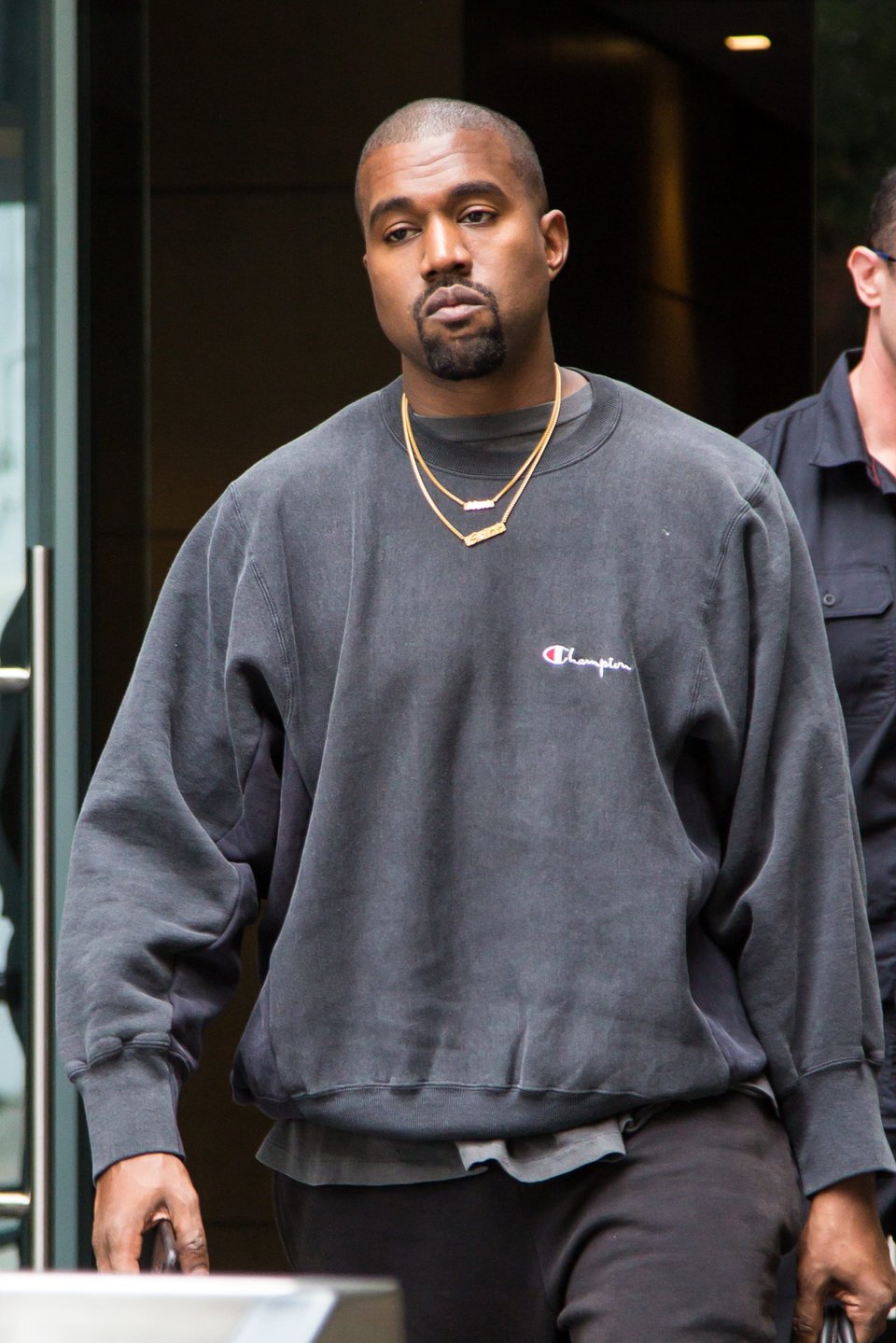 Trump es blanco de críticas por cenar con Kanye West