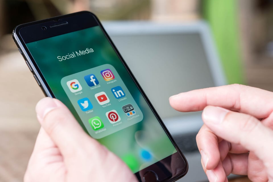 redes, social media, facebook, instagram, youtube