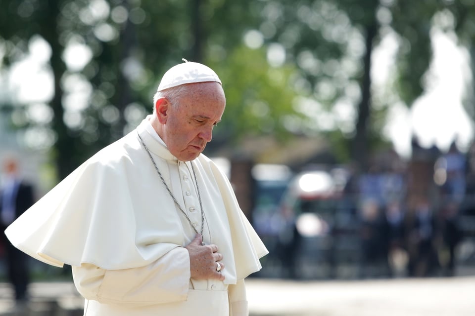 El Papa Francisco es hospitalizado por infección respiratoria