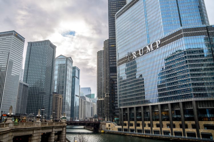 Man spends more than 13 hours hanging from Trump Tower to speak with president