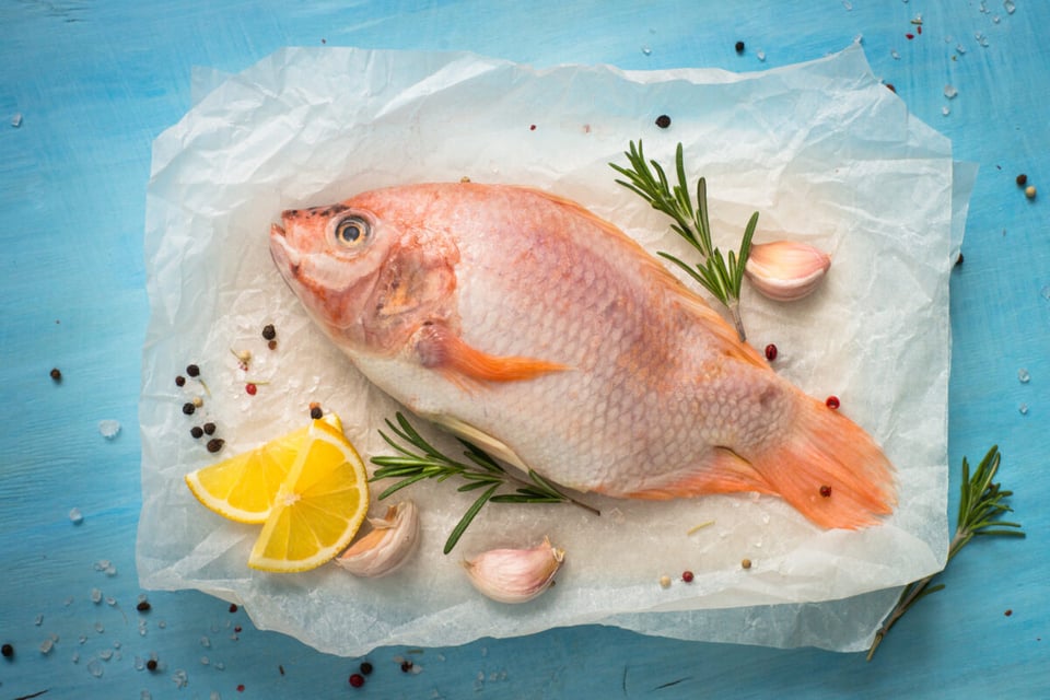 Nuevas comidas del año, pescado, limón, cena, MundoNOW
