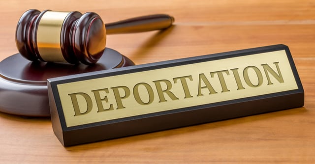 ¿Se puede borrar una deportación del historial?