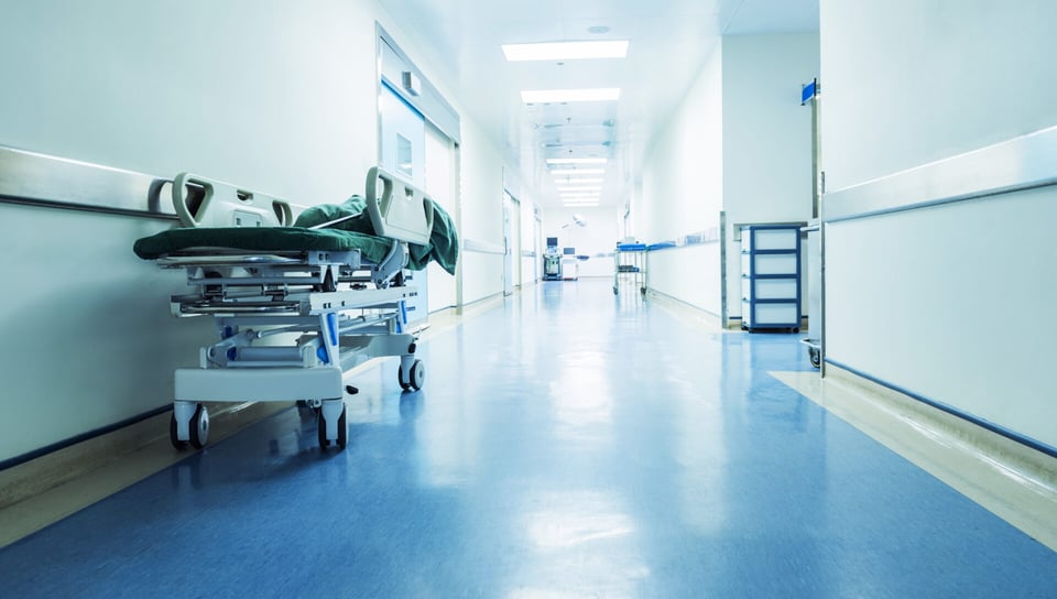 Riesgo inminente tras fuga de preso en hospital de Nueva York
