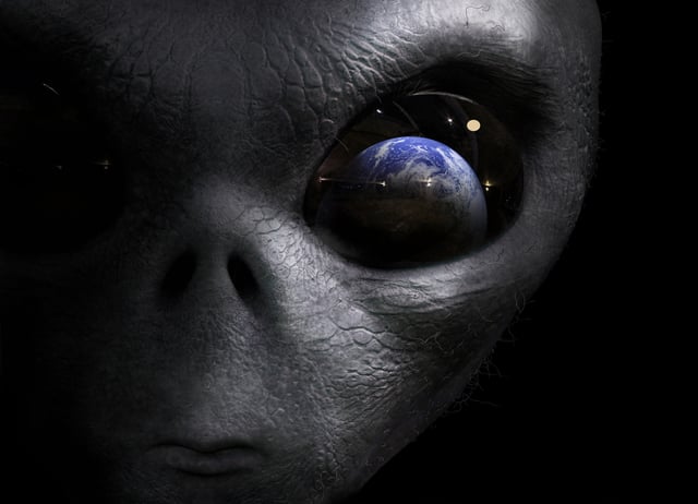 Mhoni Vidente predicts UFOs will arrive in August and aliens could make contact