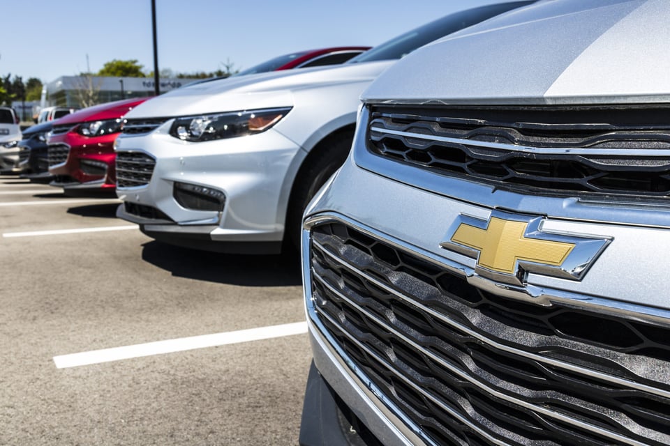General Motors retira camionetas: Tenían problemas con el cinturón de seguridad