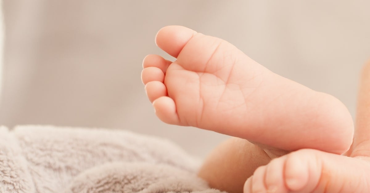 9 Breastfeeding Tips That Make it Suck (get it?) Less