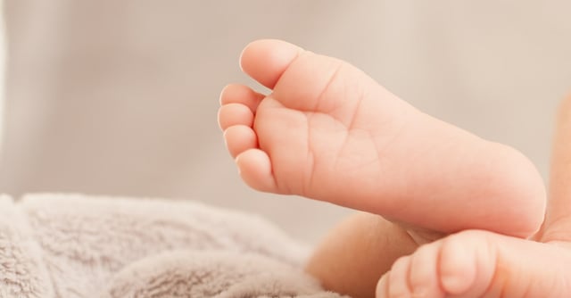 9 Breastfeeding Tips That Make it Suck (get it?) Less