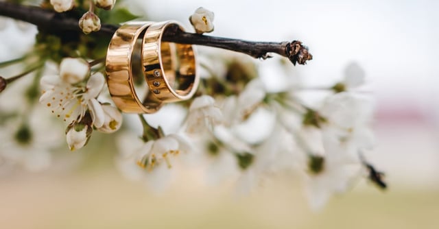 Wedding Invitation Etiquette: What About Your Ex?